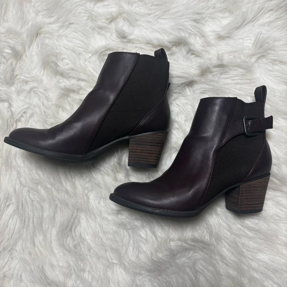 American Eagle Maroon Buckle Stacked Heel Booties size Women’s 8
